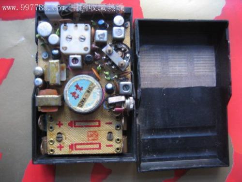 沒有集成電路的電子產品內部景象與集成電路設計的核心作用